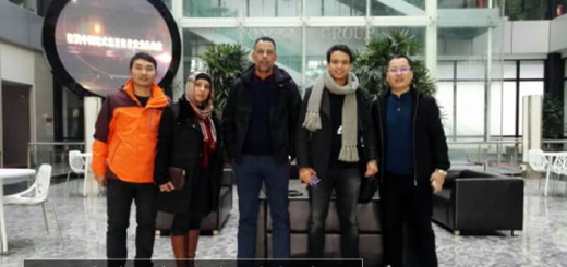 Morocco Clients Visit Dongqi Crane in snowing day